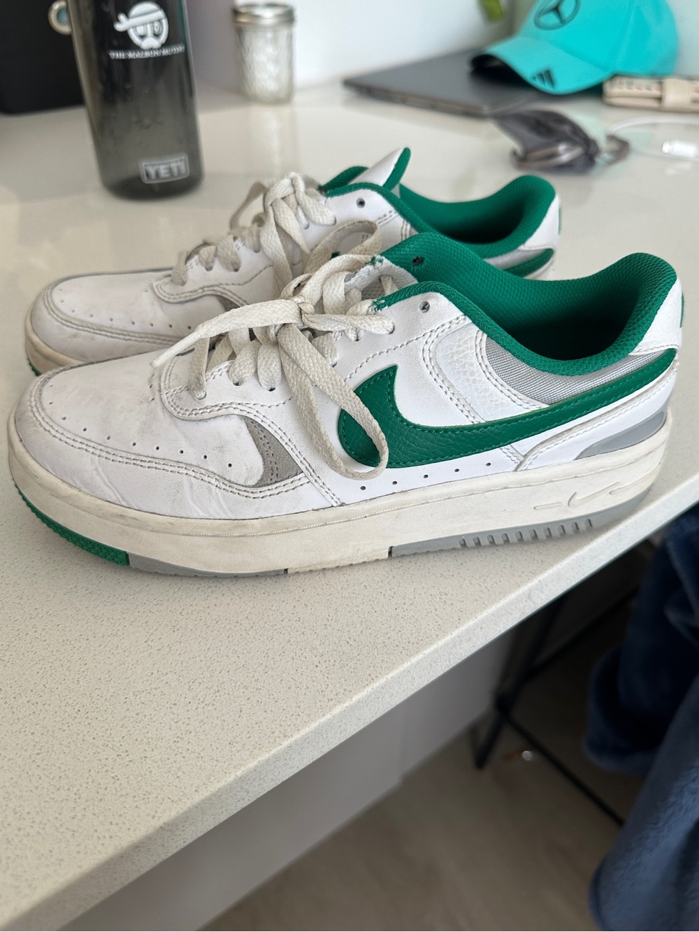Nike White & Green Low-Top Sneakers with Green Swoosh